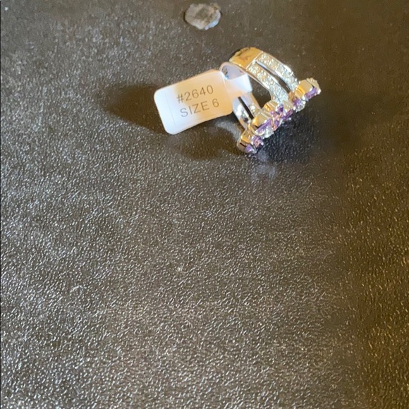 Ring - Picture 3 of 3